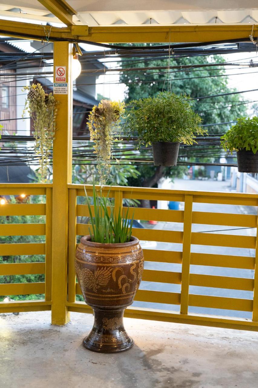 Past Tense Hostel Chiang Mai Exterior foto